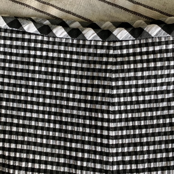 Talbots Seersucker Black/White Check Capris - Picture 3 of 11